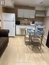 7275 Village Walk in Mississauga, ON - Building Photo - Building Photo