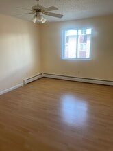 89 Clinic Dr, Unit Parthenon Condominium in New Britain, CT - Building Photo - Building Photo