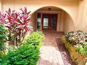 2715 Montague Ct E in Clearwater, FL - Building Photo - Building Photo