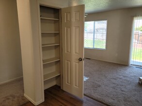 3619 Bobcat Ln in Pueblo, CO - Foto de edificio - Building Photo