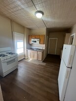 2 Park Ave, Unit APT 1 in Troy, NY - Building Photo
