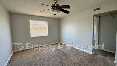 211 N 9th St in Jacksonville Beach, FL - Building Photo - Building Photo