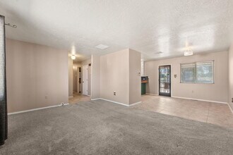 20 Cactus Dr in Los Lunas, NM - Building Photo - Building Photo