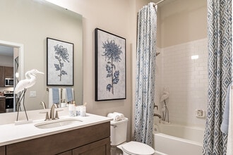 Trails at Hunters Lake in Tampa, FL - Foto de edificio - Interior Photo