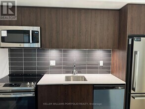 172 Clonmore Dr in Toronto, ON - Building Photo - Building Photo