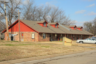 210 N Ash Ave in Broken Arrow, OK - Foto de edificio - Primary Photo