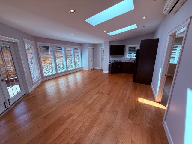 720 Fern Rd E in Qualicum Beach, BC - Building Photo - Building Photo