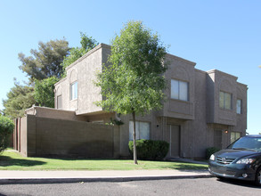 600-830 S Dobson Rd in Mesa, AZ - Building Photo - Building Photo