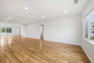 6320 Rose St in San Diego, CA - Building Photo