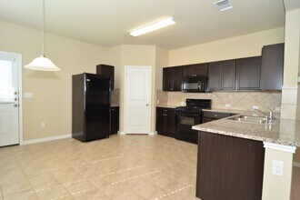 261 Northern Flicker St in Kyle, TX - Building Photo - Building Photo