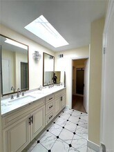 2718 Vista Del Oro in Newport Beach, CA - Building Photo - Building Photo