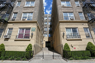 192-198 Nagle Ave in New York, NY - Building Photo - Building Photo