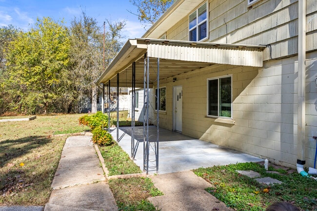 5013 Eastview Terrace, Unit B in Apison, TN - Foto de edificio - Building Photo
