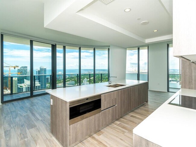 property at 805 S Miami Ave