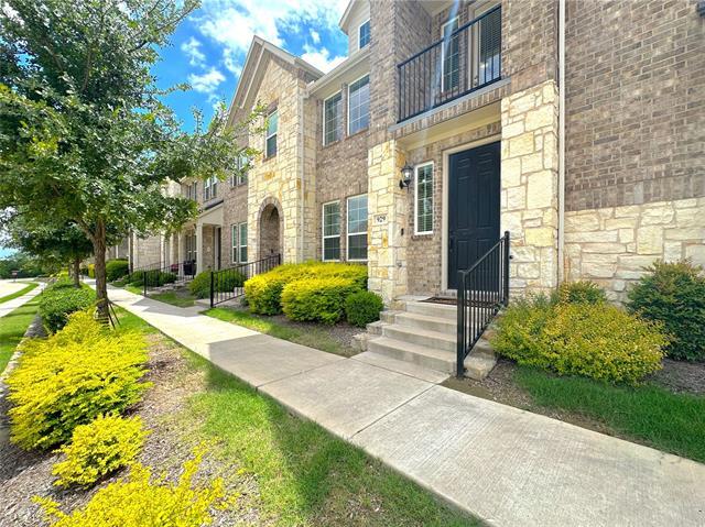 property at 929 Utica Dr
