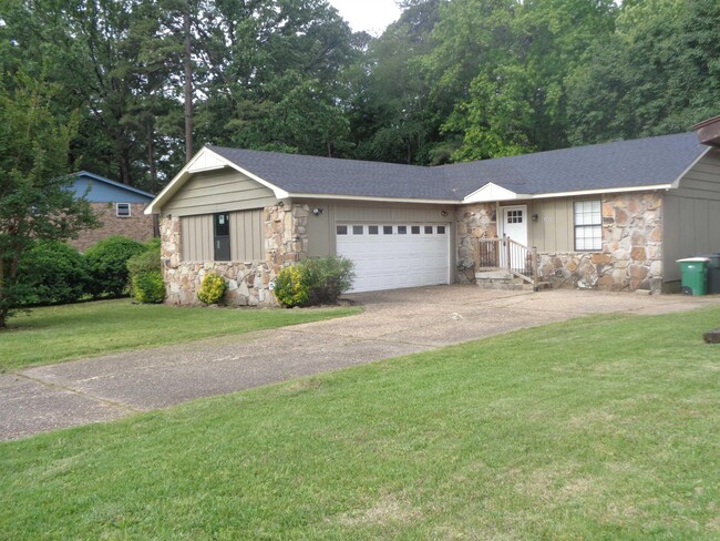 property at 3402 Lehigh Dr