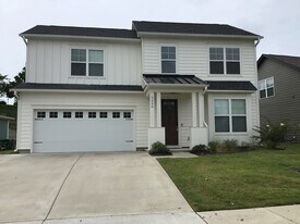 5056 Mountain Springs Rd in Nashville, TN - Building Photo