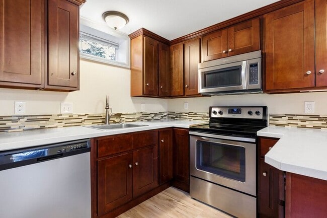 property at 4430 NE 78th Ave