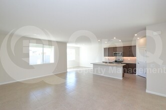 2039 E Piedmont Pl in Casa Grande, AZ - Foto de edificio - Building Photo