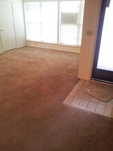 8739 W 106th Terrace in Overland Park, KS - Building Photo - Building Photo