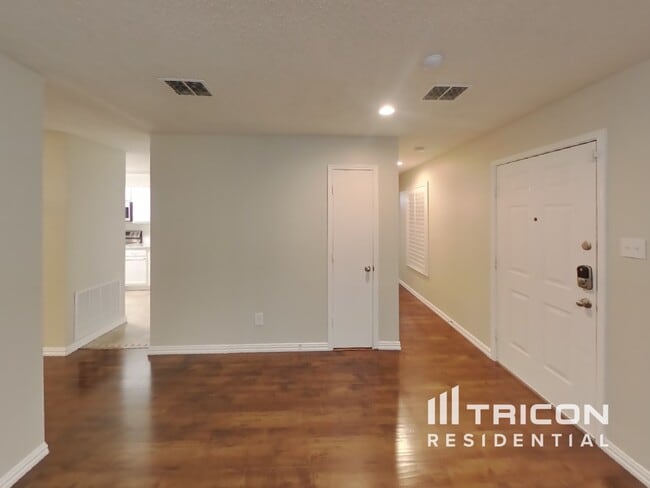 1700 Wildrose Dr in Rockwall, TX - Building Photo - Building Photo