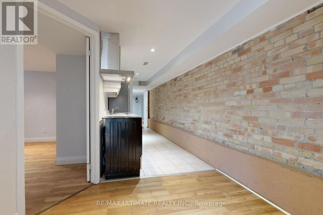 470 Oriole Pkwy in Toronto, ON - Building Photo - Building Photo