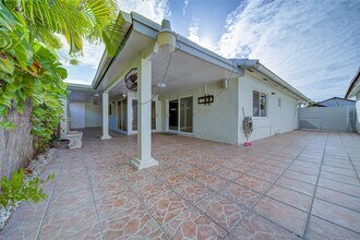 621 SW 99th Pl in Miami, FL - Building Photo - Building Photo