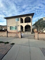 1028 W 24th St in Los Angeles, CA - Building Photo