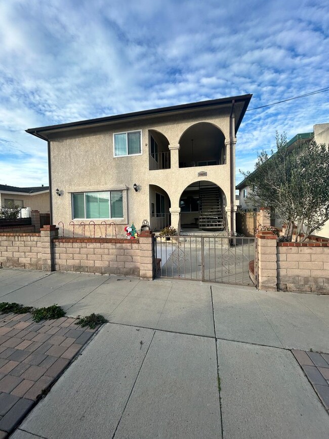 property at 1028 W 24th St