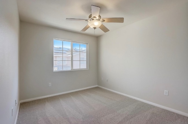 118 W Douglas Ave in El Cajon, CA - Building Photo - Building Photo