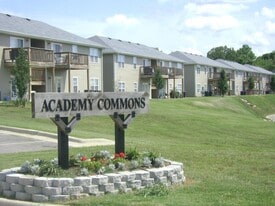 160 Knowledge Ave in Branson, MO - Building Photo