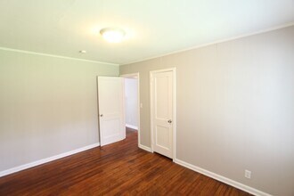 901 Meadowbrook Dr in Birmingham, AL - Building Photo - Building Photo