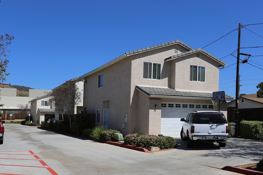 1178 Persimmon Ave in El Cajon, CA - Building Photo