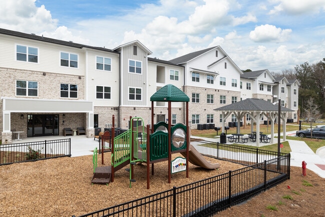 Hunters Haven Apartments in Hinesville, GA - Building Photo - Building Photo