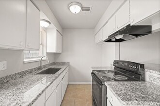 14415 Insley St in Houston, TX - Building Photo - Building Photo