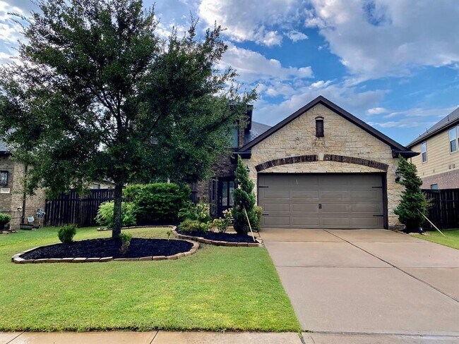 property at 5446 Little Creek Ct