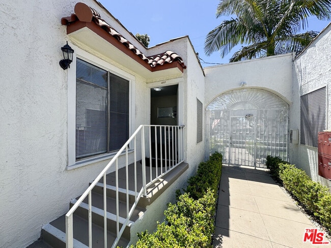 property at 4517 Franklin Ave