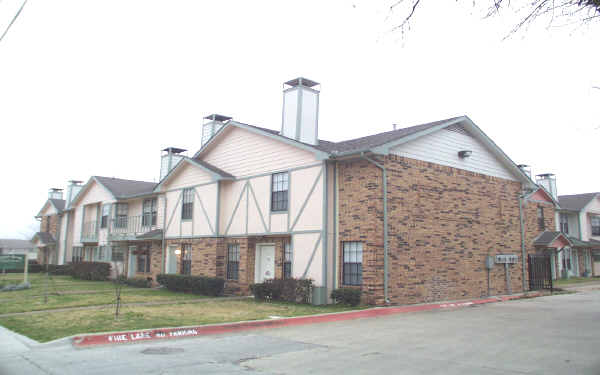 Texas Star Townhomes in Plano, TX - Foto de edificio - Building Photo