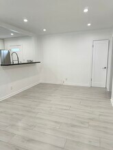 1147 S Corning St in Los Angeles, CA - Building Photo - Building Photo