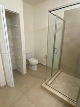 15064 SW 118th Ln in Miami, FL - Foto de edificio - Building Photo
