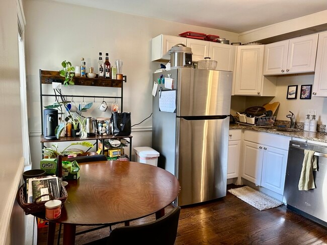 294 Windsor St, Unit 2