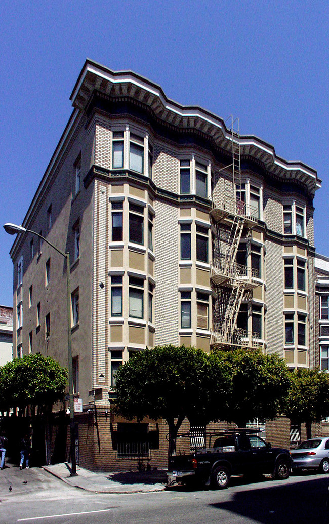 Ada Court Apartments in San Francisco, CA - Building Photo - Building Photo