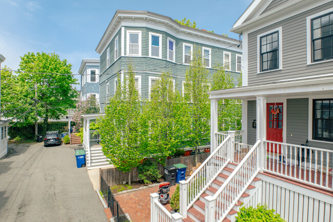 7 Gilson Ter in Somerville, MA - Building Photo - Building Photo