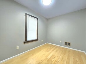 1213 W Lexington Ave in Elkhart, IN - Building Photo - Building Photo