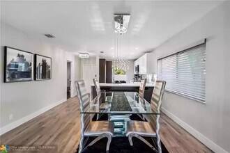 9922 NW 65th Ct in Tamarac, FL - Building Photo - Building Photo