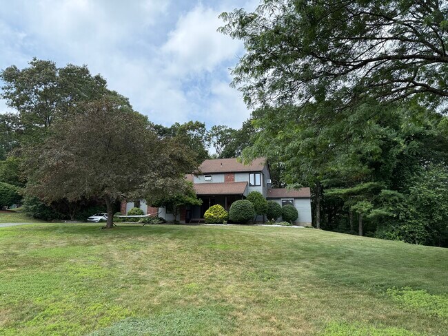 69 Tolland Farms Rd in Tolland, CT - Building Photo - Building Photo