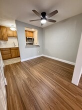 5 Washington St, Unit B2 in Reading, MA - Foto de edificio - Building Photo