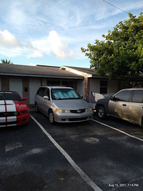 1017 NE 9th Ct in Pompano Beach, FL - Building Photo - Building Photo
