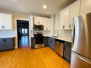 3528 Bloomington Ave, Unit 4 in Minneapolis, MN - Building Photo - Building Photo