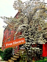 712 N Market St, Unit SUITE